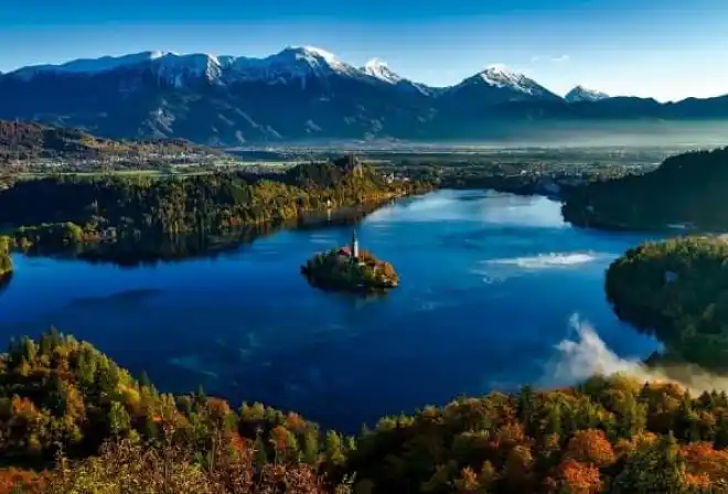 lago bled autunno