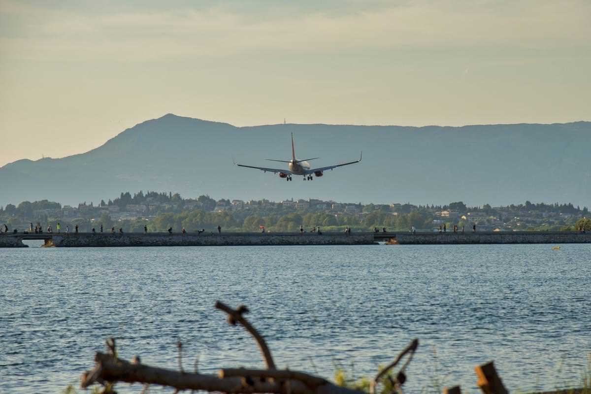 aereo atterra a corfu