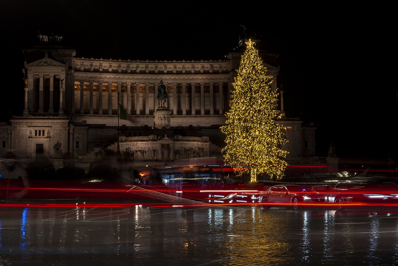 albero di natale costruzione urbano