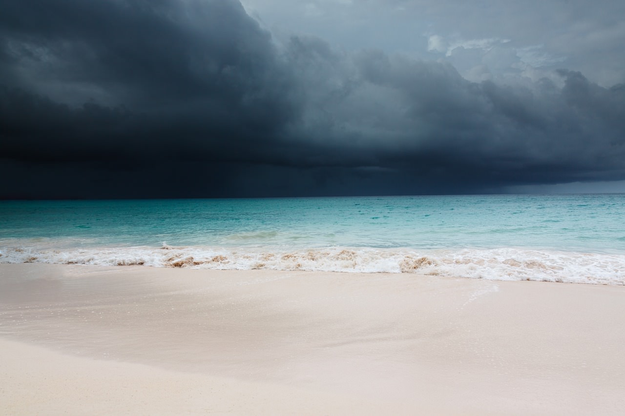 beach blu nuvole mare