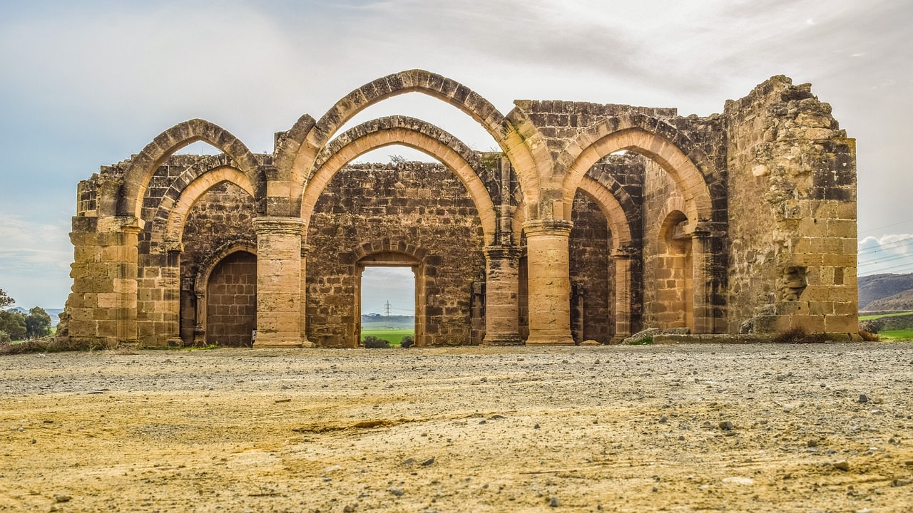 cipro ayios sozomenos chiesa gotico