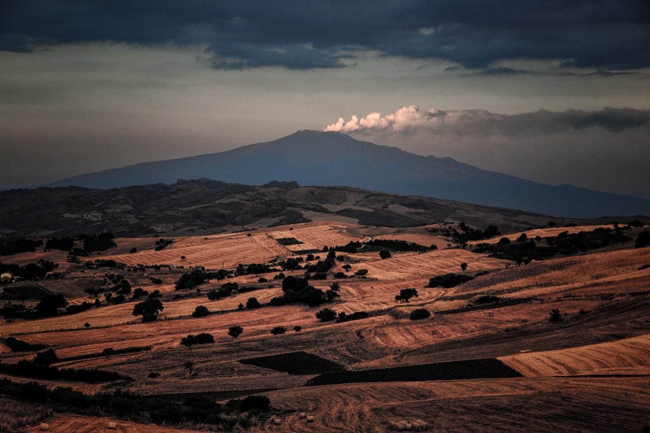 etna sicilia catania vulcano fumo