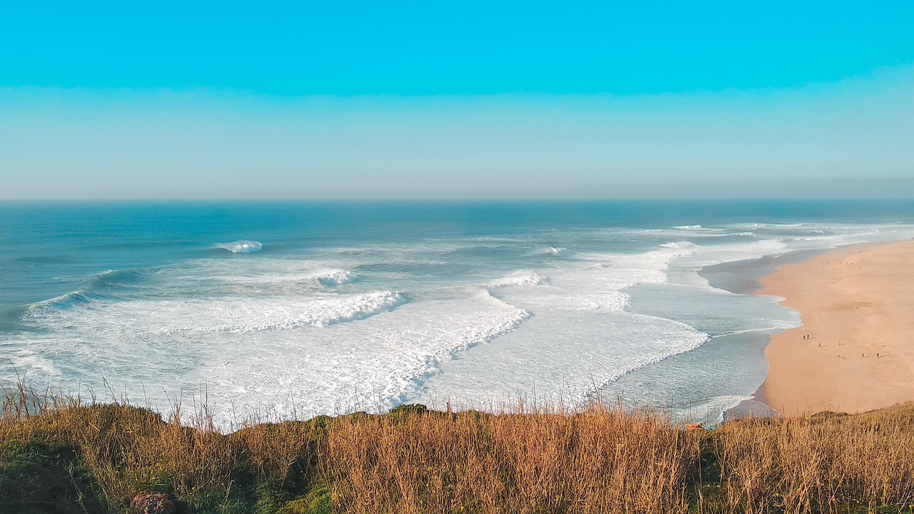 nazare portogallo oceano