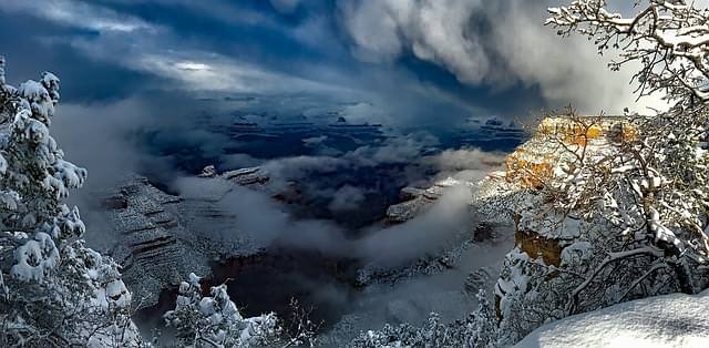 neve sul grand canyon arizona