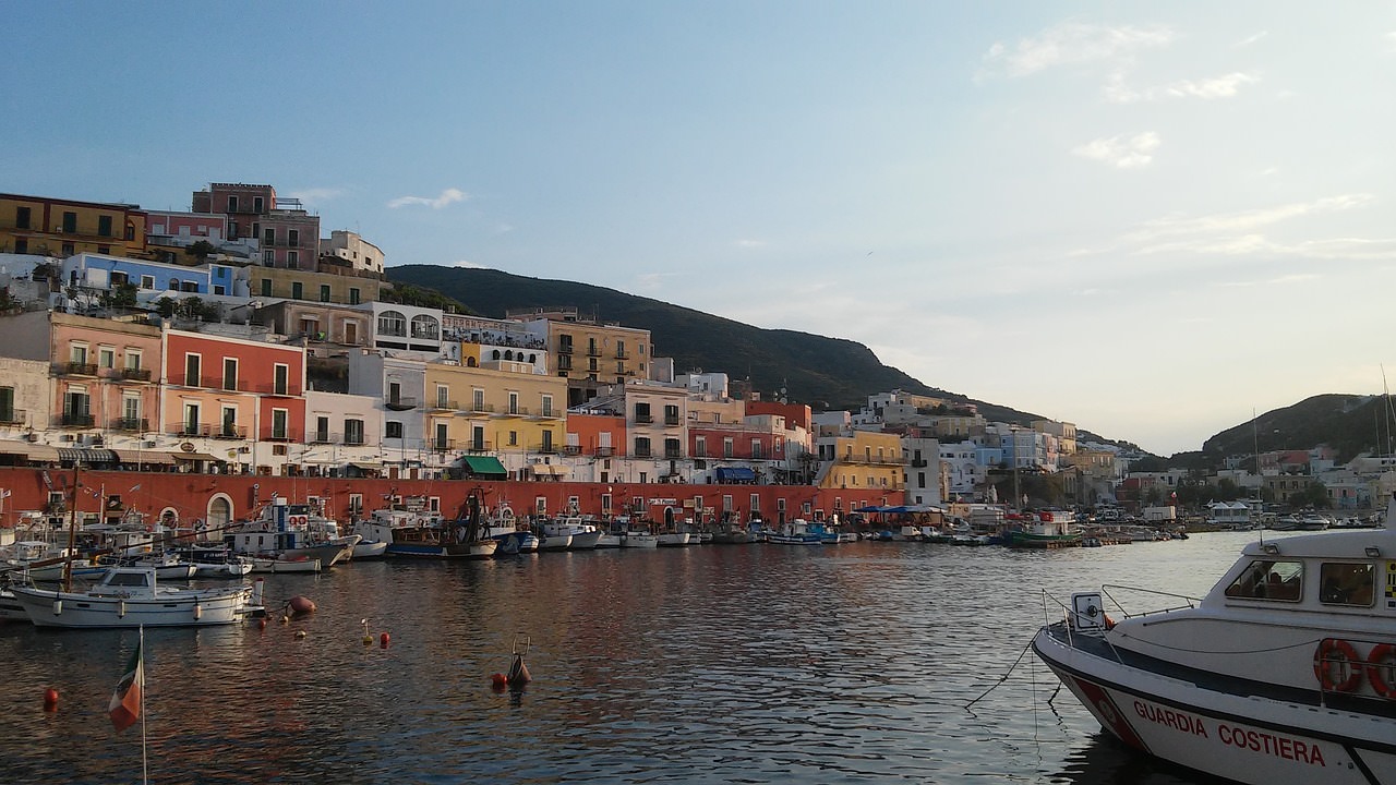 ponza porto isole ponza ponza 1