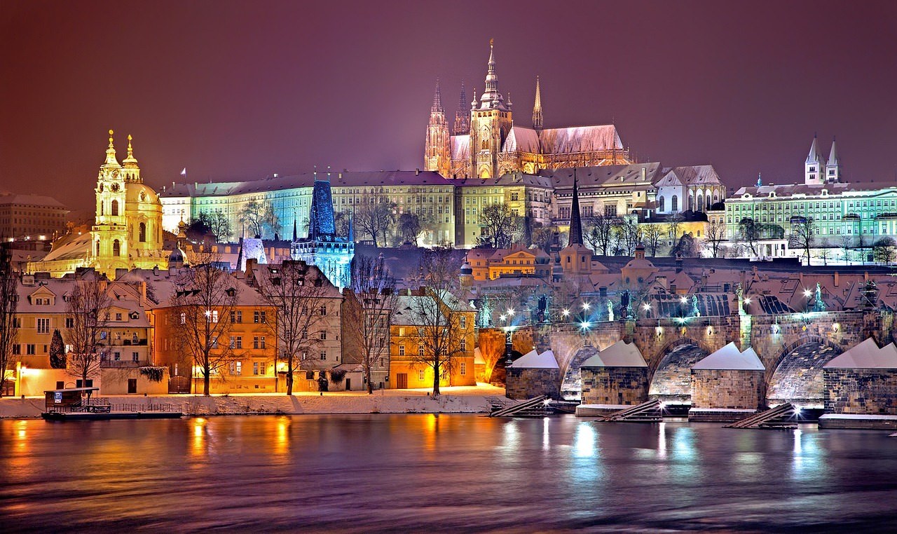 praga praha inverno notte