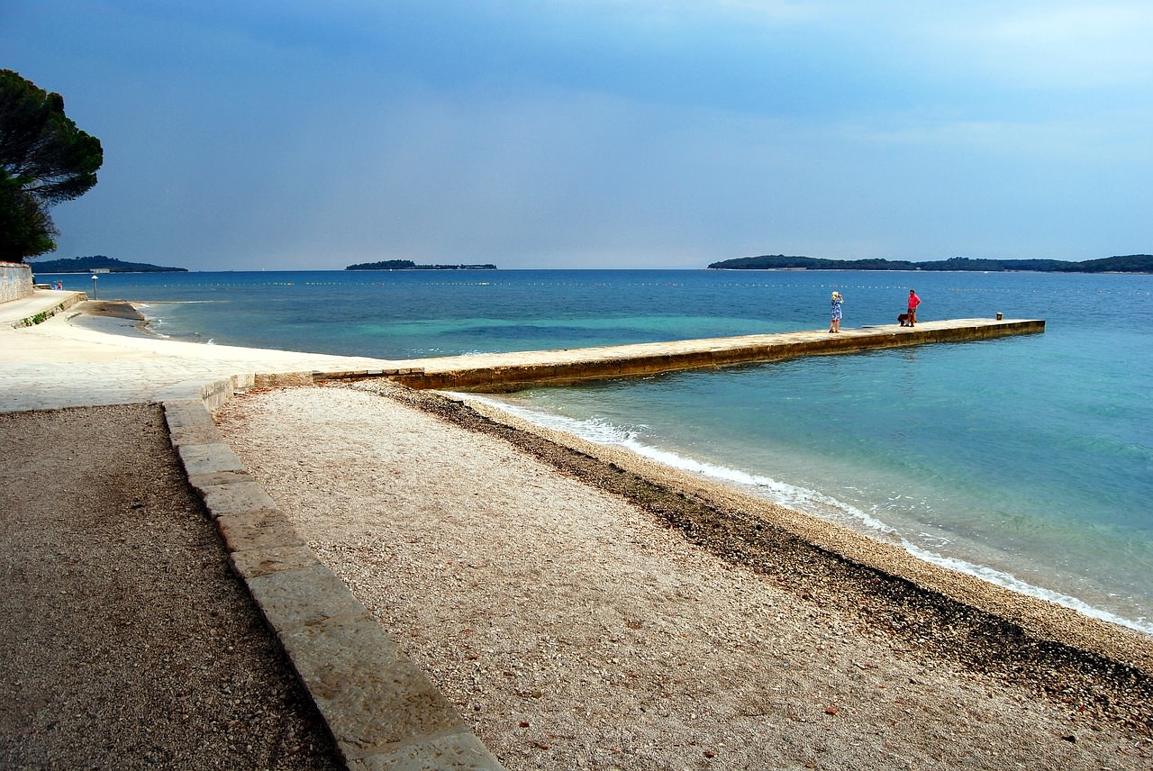 spiaggia fasana mare acqua 1